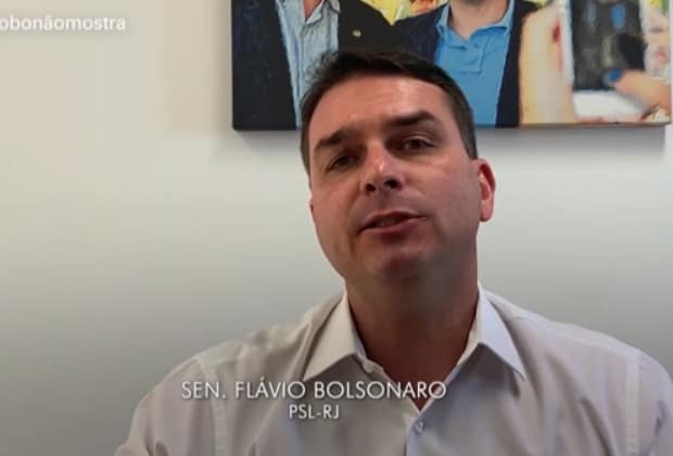 Flávio Bolsonaro e supostos depósitos bancários viram piada na Globo