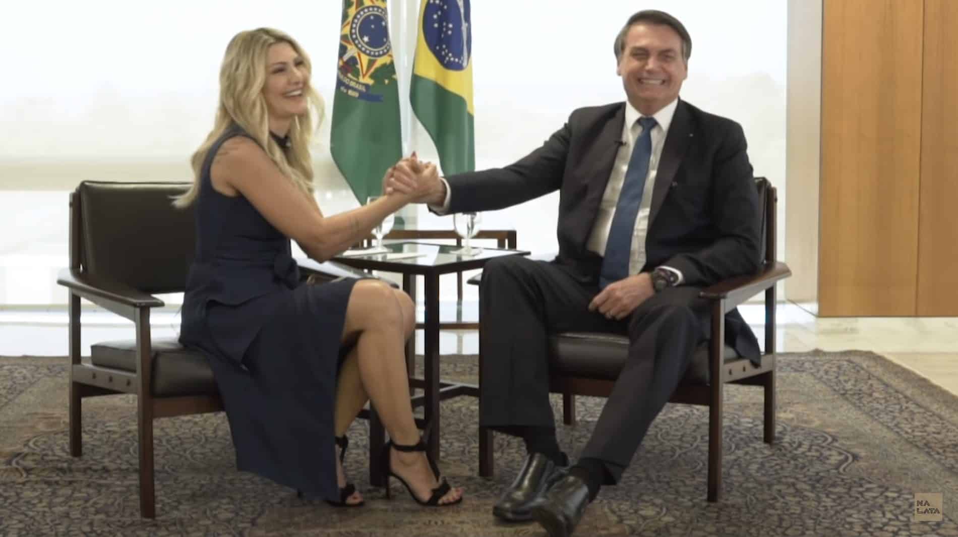 Em entrevista a Antonia Fontenelle, Bolsonaro defende Michelle e ataca a imprensa