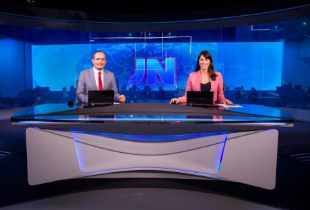 Ayres Rocha e Jéssica Senra comemoram estreia no “JN”