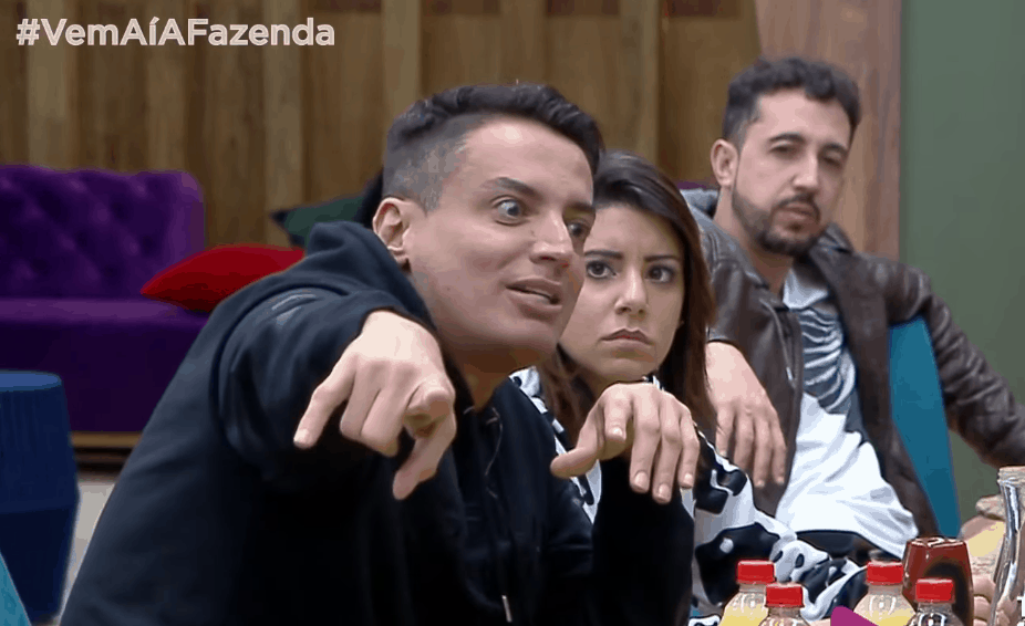 Leo Dias expõe apresentador da Record e revela bafão em hotel