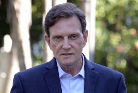 Marcelo Crivella proíbe repórteres do Grupo Globo em entrevista