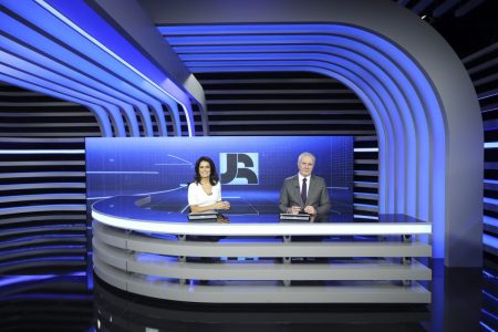 “Jornal da Record” estreia novo cenário e repercute nas redes sociais