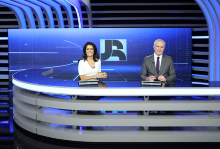 Jornal da Record supera SBT Brasil com maior audiência do ano