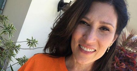 No ar em Gênesis, Beth Goulart renova contrato com a Record