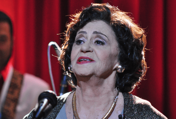 Laura Cardoso completa 92 anos e recebe homenagens de famosos