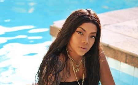 Ludmilla nega uso de colete à prova de balas em show em Moçambique