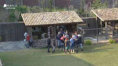 A Fazenda 2019: Participantes recebem primeiras instruções para cuidado com os animais