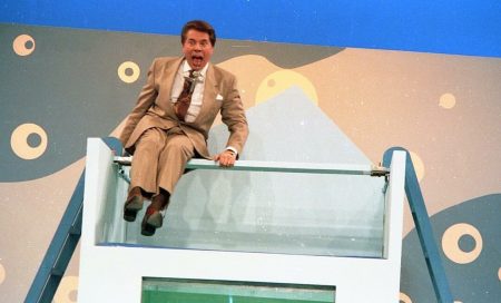 O dia em que Silvio Santos quase morreu afogado no SBT