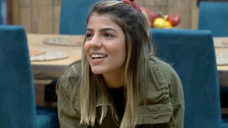 A Fazenda 2019: Hariany Almeida acusa ex-participante do BBB de comprar votos