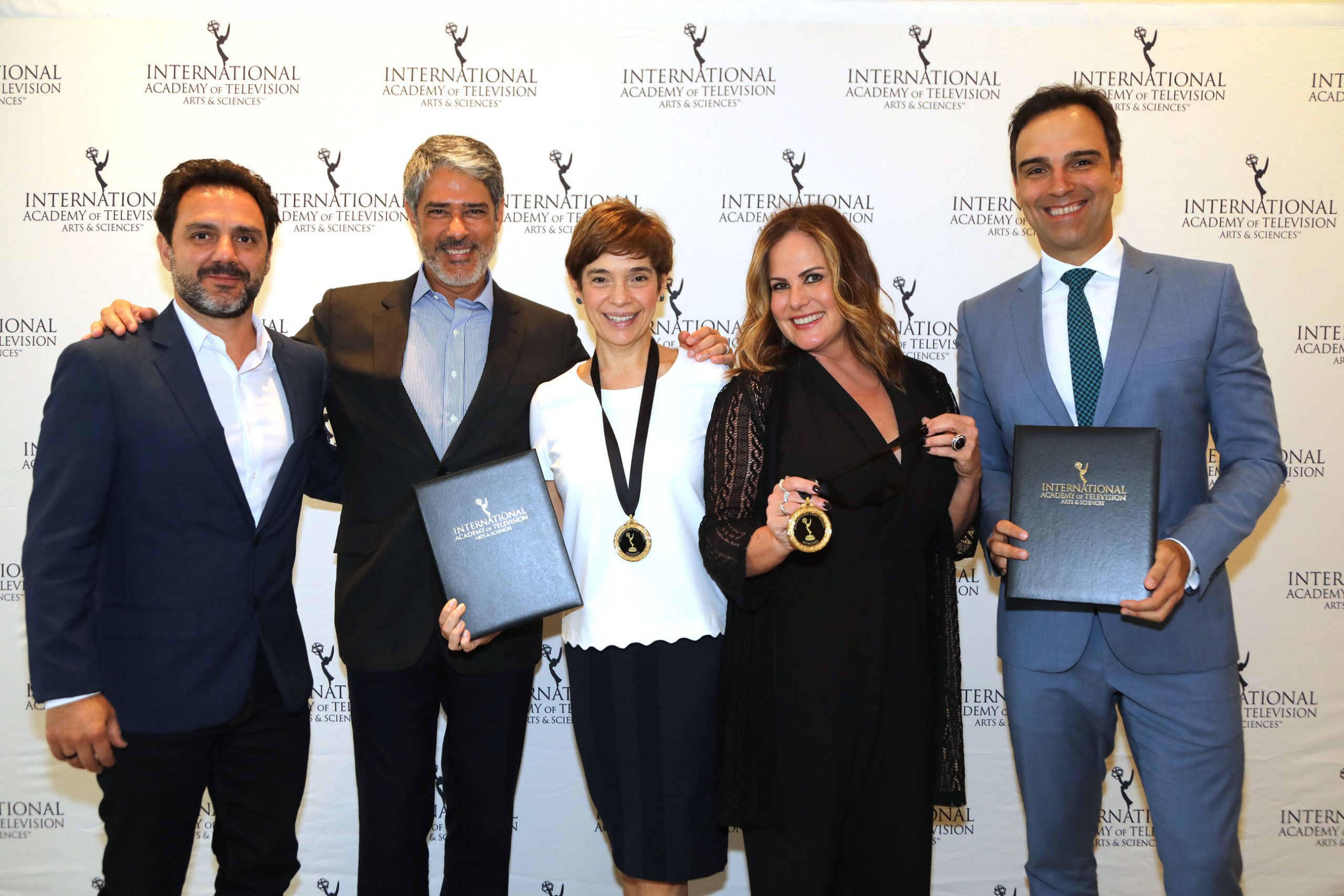 Indicados, jornalistas da Globo prestigiam cerimônia do Emmy Internacional