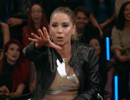 Danielle Winits lembra que foi assaltada aos oito anos por bandido gago