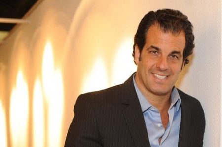Apresentador da Record diz não à CNN e ganha recompensa por lealdade