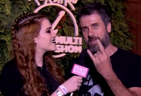 Eriberto Leão explica significado do “chifre de metal” e viraliza na web