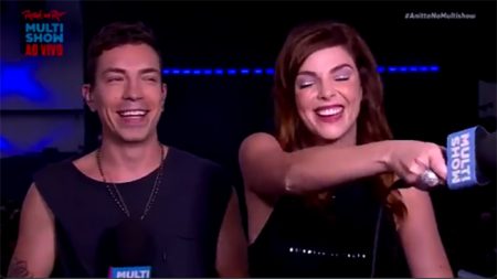 Titi Müller mostra público xingando Bolsonaro no Multishow e é elogiada