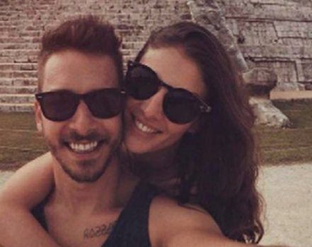 Junior Lima comemora aniversário da esposa e se declara