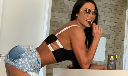 Gracyanne Barbosa surge de Malévola e seios enormes chamam a atenção