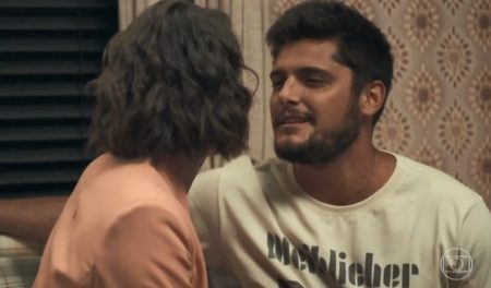 Bruno Gissoni abre o jogo sobre cenas quentes com Agatha Moreira