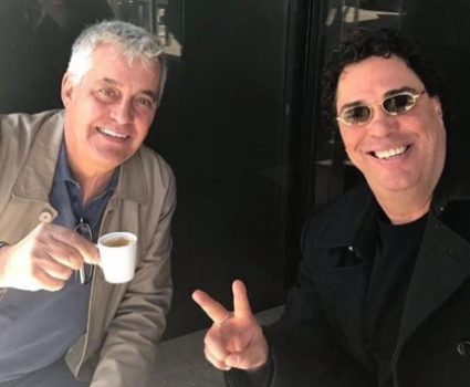 Walter Casagrande lembra noitada com Mauro Naves e faz confissão