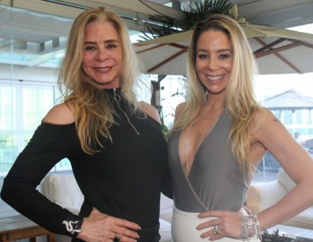 Aos 67 anos, mãe de Danielle Winits vence competição de força