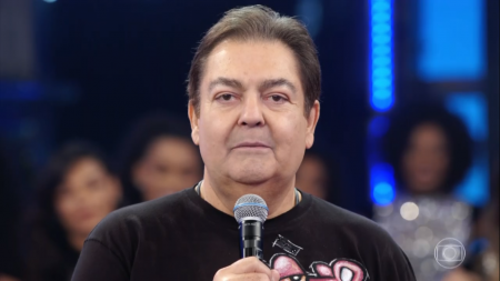 Ao vivo, Faustão fica tocado com Ingrid Guimarães após declaração emocionante