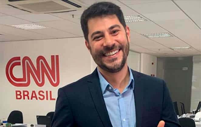 Evaristo Costa causa em visita à sede da CNN Brasil