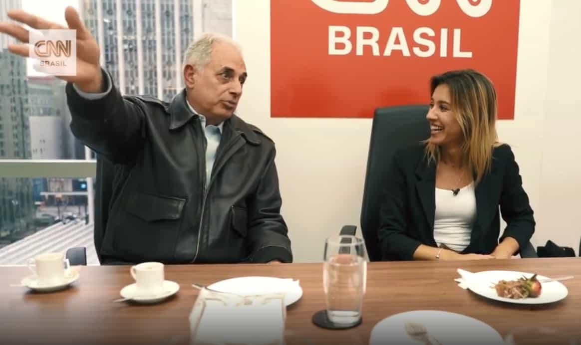 Cris Dias e William Waack trocam alfinetadas na CNN Brasil