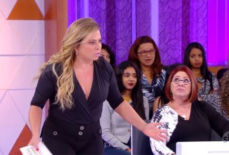 Christina Rocha faz acusação e convidada reage furiosa no Casos de Família