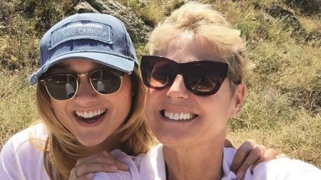 Xuxa Meneghel faz comovente homenagem a Sasha após missão na Angola