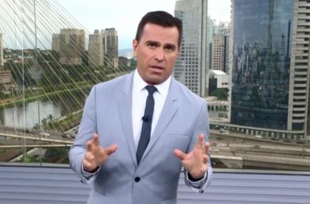 Rodrigo Bocardi faz revelação sobre infância e surpreende internautas