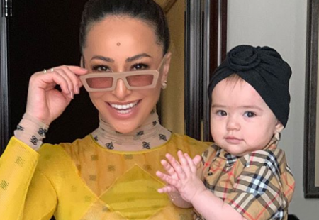 Sabrina Sato mostra “dobrinhas” de Zoe e deixa fãs derretidos