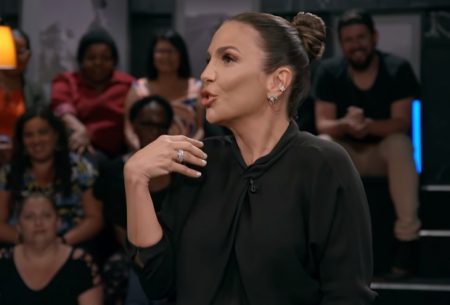 Ivete revela confusão inusitada com “rabo de cavalo” e viraliza na web