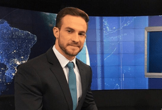 Rumo à CNN, Daniel Adjuto agradece funcionário que o ajudou no SBT Brasil