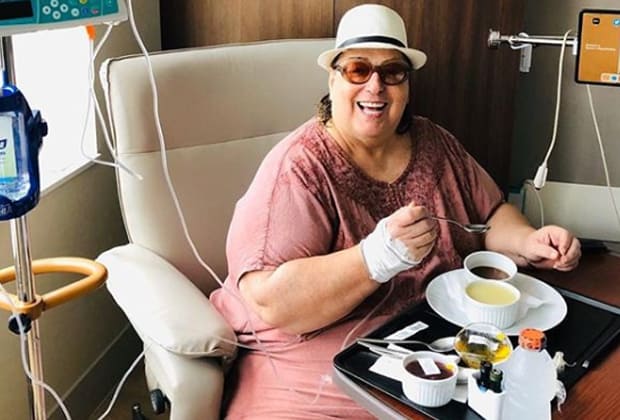 Após alta, Mamma Bruschetta revela detalhes da retirada de tumor maligno