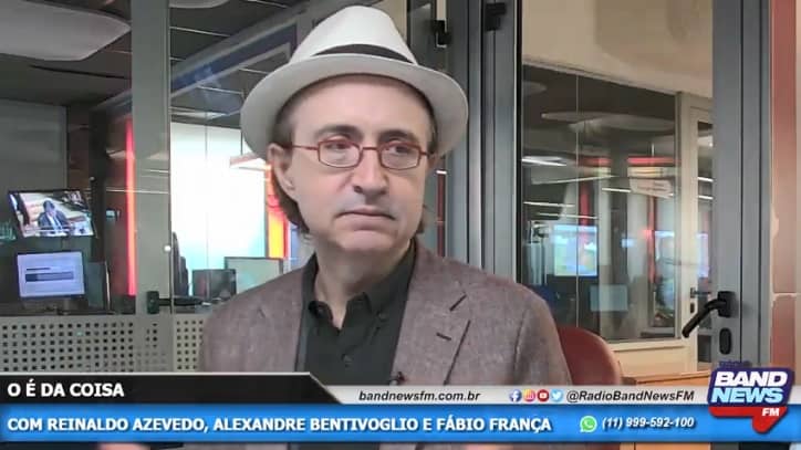Reinaldo Azevedo anuncia morte de Gugu; assessoria desmente informação