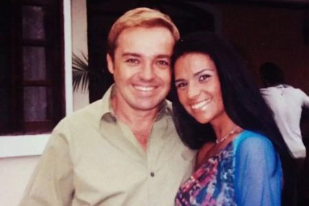 Solange Gomes, musa da Banheira, revela o que sentiu ao receber a notícia da morte de Gugu