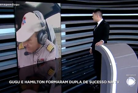 Comandante Hamilton se emociona em homenagem a Gugu e toma atitude ao vivo