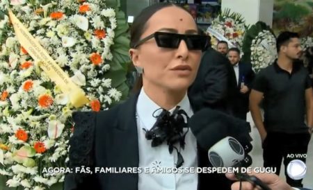 No velório, Sabrina Sato lembra última conversa com Gugu Liberato