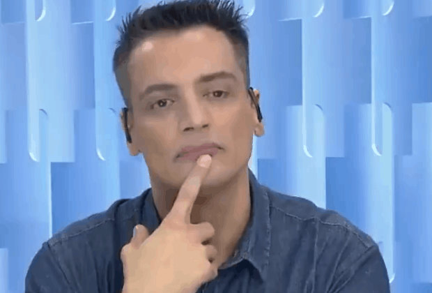 Internauta ofende Fofocalizando e Leo Dias reage furioso