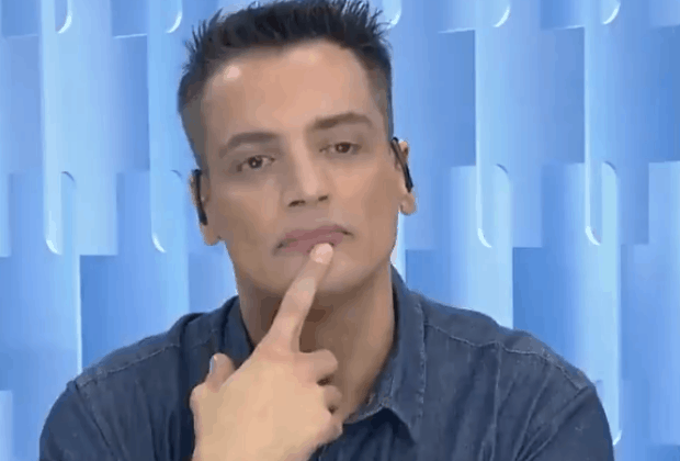 Irritado, Leo Dias dispara e ironiza passagem pelo SBT