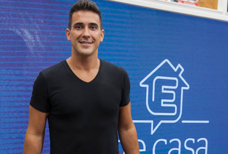 André Marques comete gafe ao confundir repórter com ex-Globo