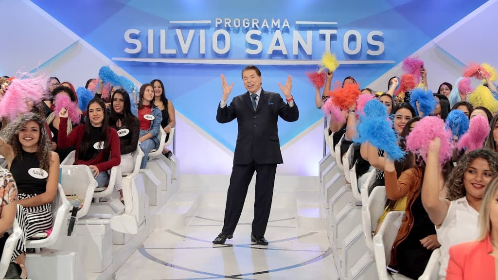Reveja 9 momentos engraçados vividos por Silvio Santos, que chega aos 90 anos