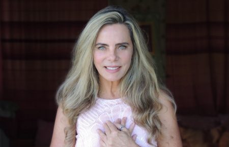 Bruna Lombardi surpreende fãs ao compartilhar foto rara ao lado de Clodovil