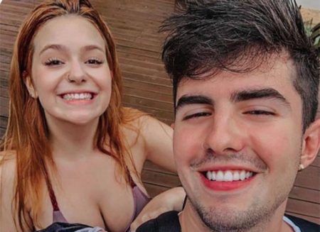 Jovem influenciadora é agredida por namorado em festa