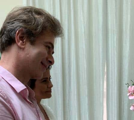 Após 25 anos juntos, Valeria Alencar e João Vitti oficializam casamento