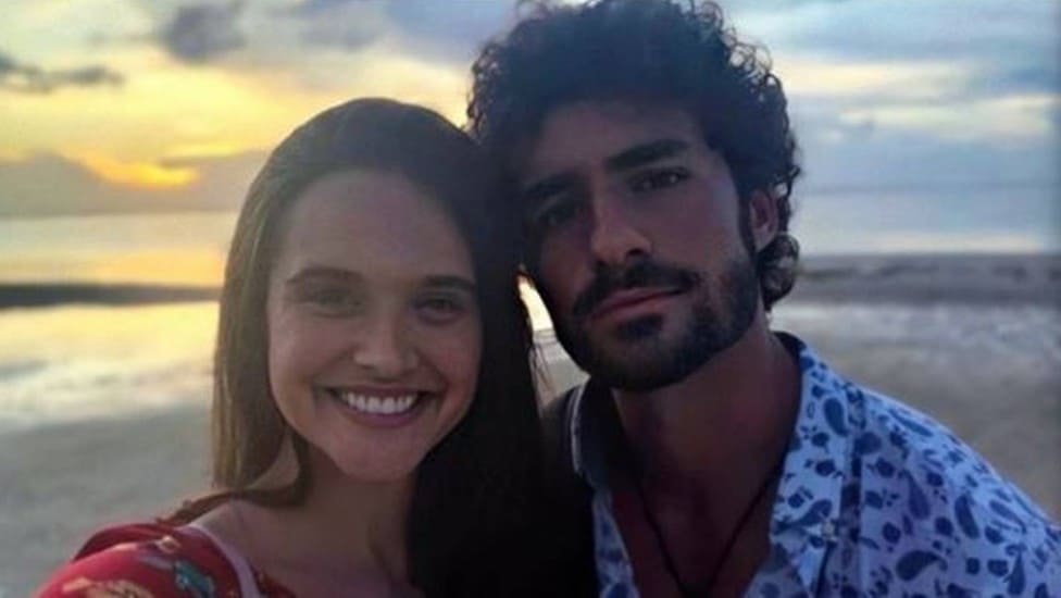 Após rumores de affair com Juliana Paiva, ator português se declara para a namorada