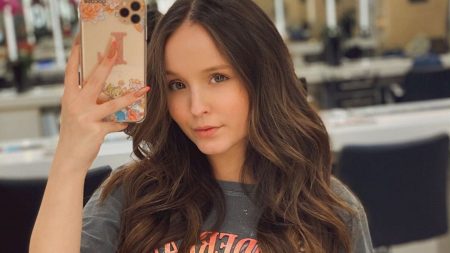 Larissa Manoela se despede do SBT e faz retrospectiva de sua trajetória na emissora