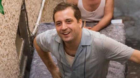 Gregório Duviver usou dublê para fazer nu frontal em filme