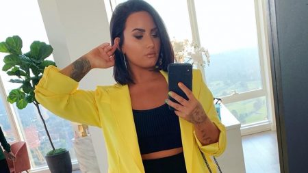 Após fase difícil, Demi Lovato prepara retorno em grande estilo