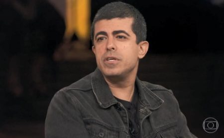 Marcius Melhem alfineta Governo Bolsonaro e defende humor da Globo
