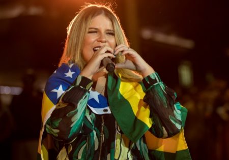 Marília Mendonça volta aos palcos após licença maternidade
